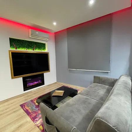 Apartment Gold