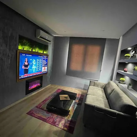 Gold Apartment *